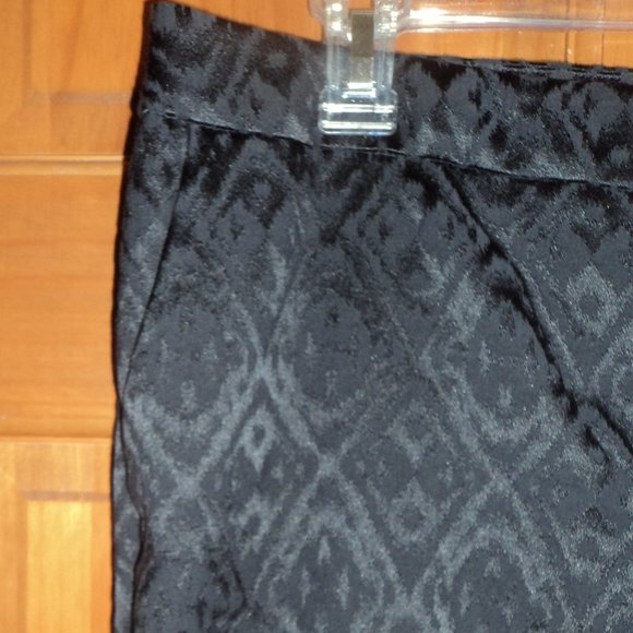 Elegant Ankle Pants Chico's Size 1.5 - Picture 6 of 7